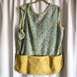 Vintage Smock floral Apron light aqua teal Yellow Roses Daisies 3 pockets button